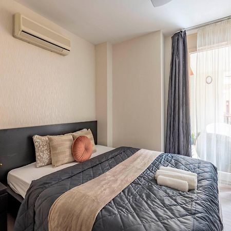 Exclusive Central Suite With Balcony By Prestige Homes Budapeszt Zewnętrze zdjęcie