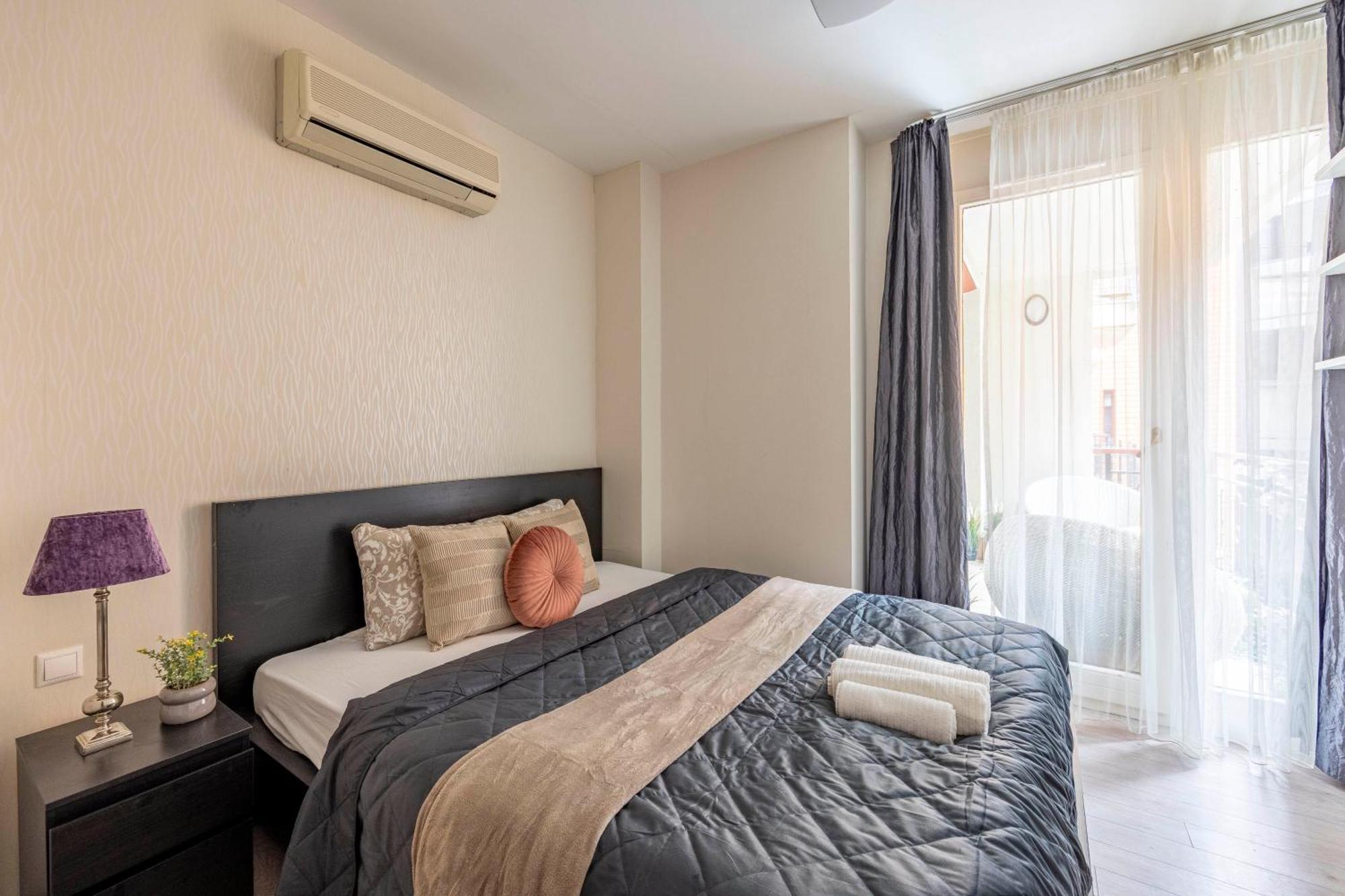 Exclusive Central Suite With Balcony By Prestige Homes Budapeszt Zewnętrze zdjęcie