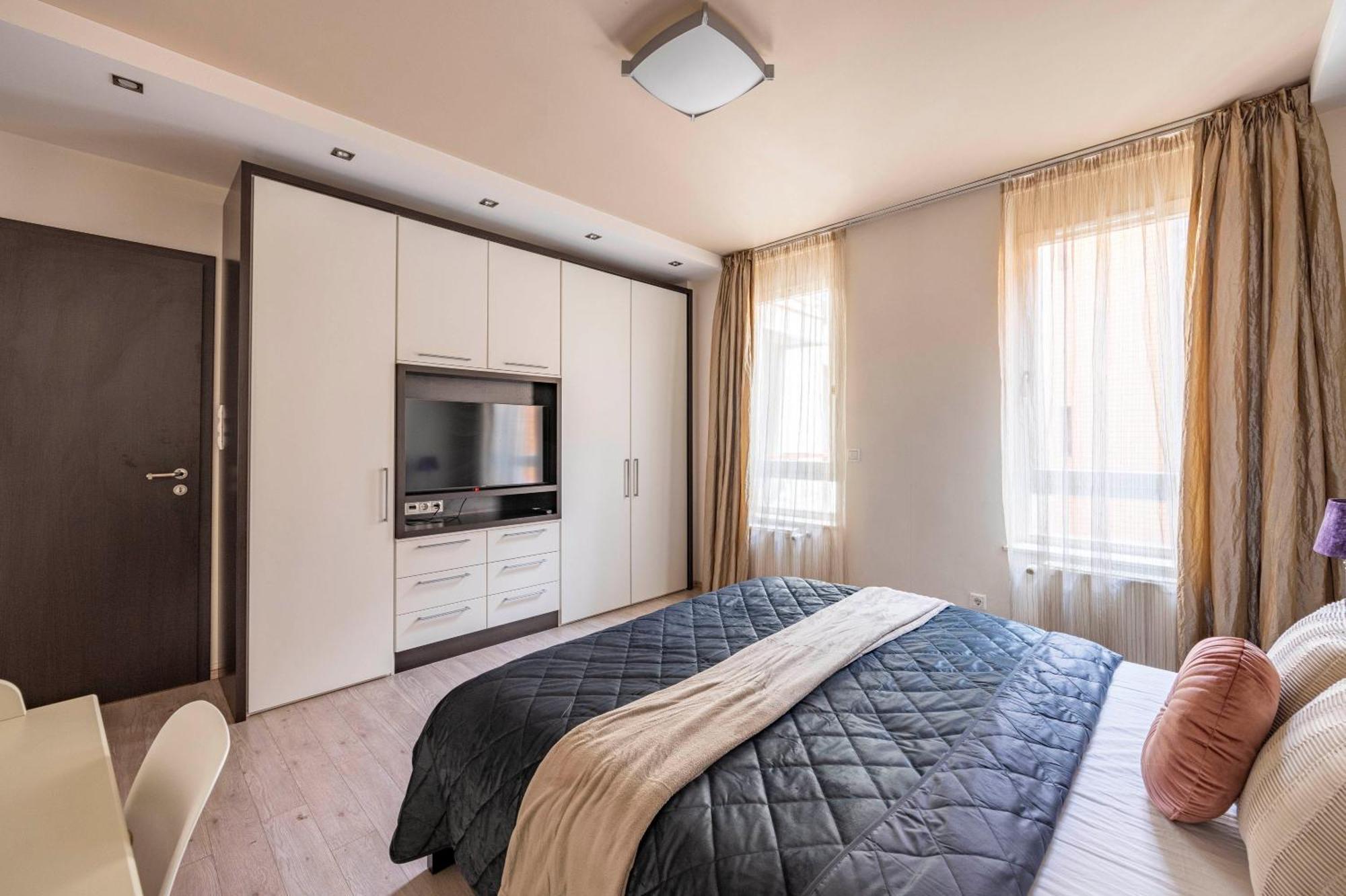 Exclusive Central Suite With Balcony By Prestige Homes Budapeszt Zewnętrze zdjęcie